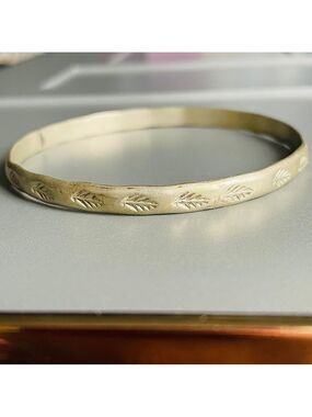 Vintage Mexican Textured Leaves Sterling Silver Bangle Bracelet Ornate